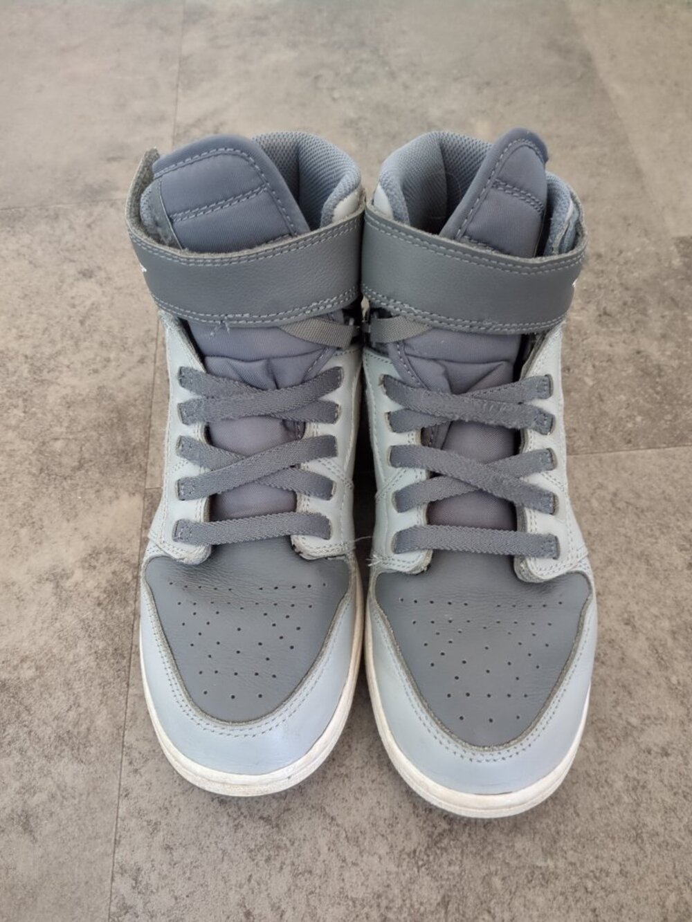 Nike Air Jordan 1 High FlyEase Light Smoke Grey Unisex Sz 6Y